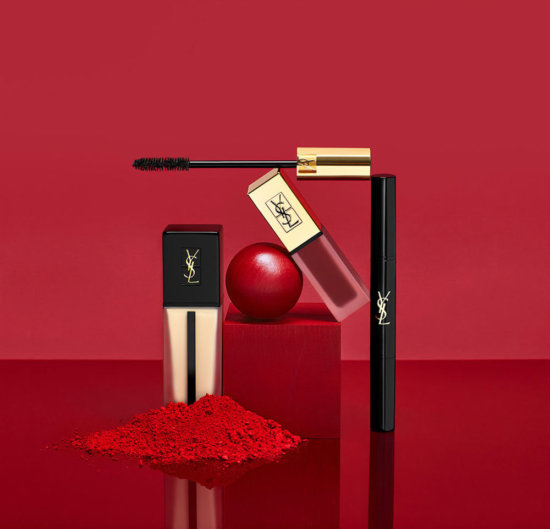 BURGUNDY - YSL - Laura Bonnefous  - Overview Still life  - Anne-Marie Gardinier Photographic Agency - Paris