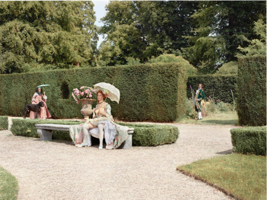 07_SECRET_GARDEN_FEMME-2 - Secret Eden French Garden -  - Overview  - Anne-Marie Gardinier Photographic Agency - Paris