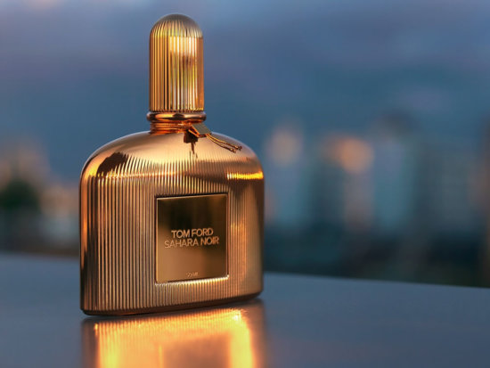 1 - Tom Ford perfume - Karin Berndl  - Still life  - Anne-Marie Gardinier Photographic Agency - Paris