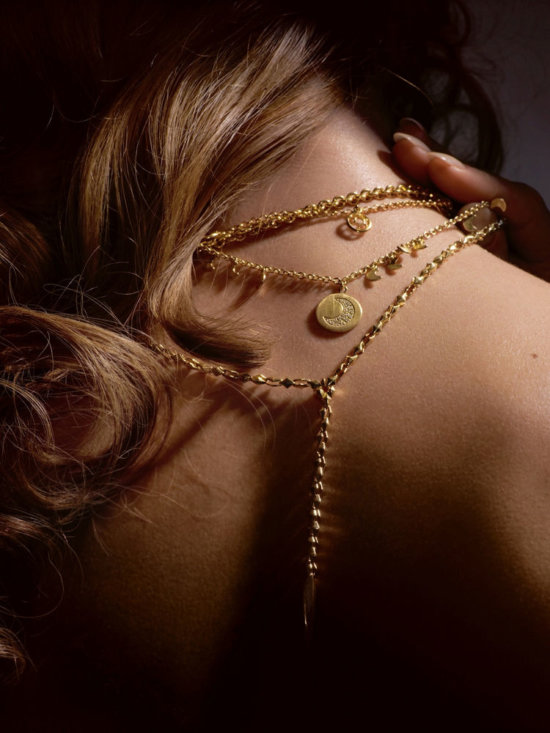jewels2 - Jewells - Karin Berndl  - Beauty  - Anne-Marie Gardinier Photographic Agency - Paris
