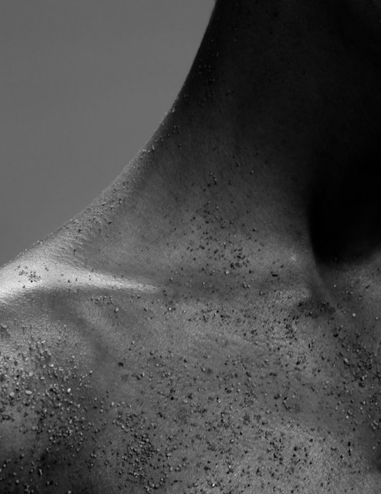 p2a_TB_SCHON_SUNBURN_STILLLIFE_JUNE20190851-copie - Schön! – « Sun Burn » - Tom Brannigan  - Beauty Overview  - Anne-Marie Gardinier Photographic Agency - Paris