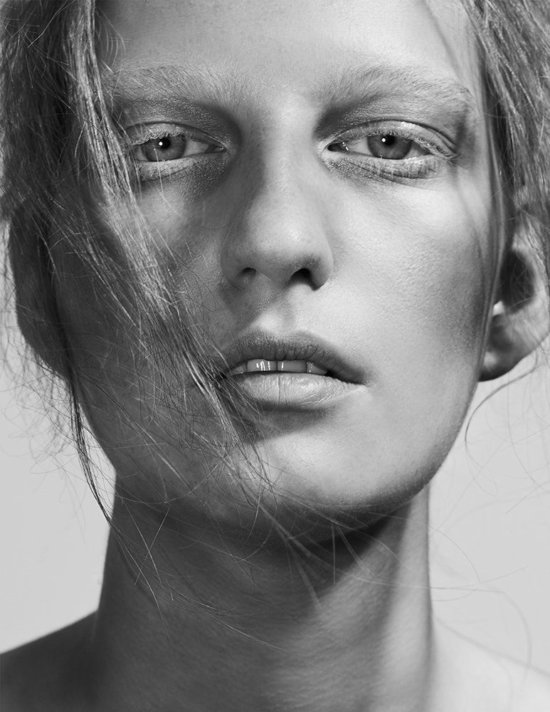 pg4a_TB_SCHON_SUNBURN_STILLLIFE_JUNE20190304-copie - Schön! – « Sun Burn » - Tom Brannigan  - Beauty Overview  - Anne-Marie Gardinier Photographic Agency - Paris