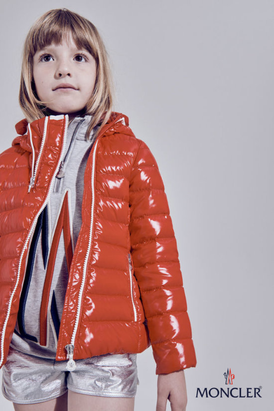 16_051 - Moncler -  - Overview  - Anne-Marie Gardinier Photographic Agency - Paris