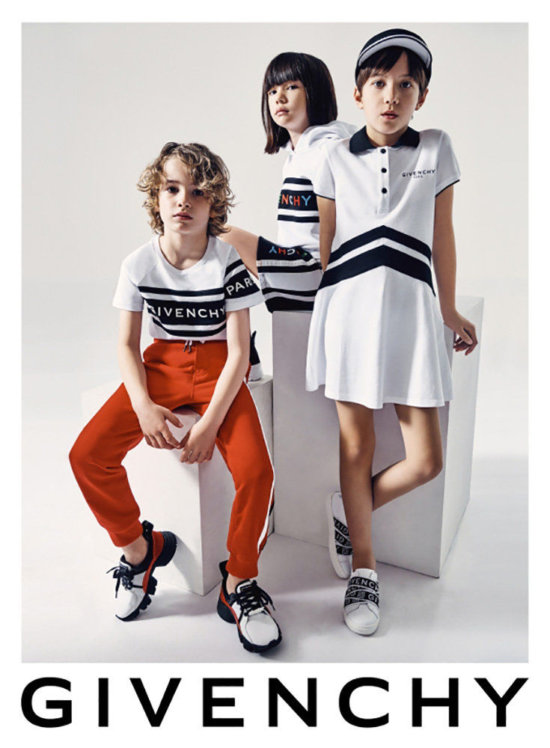 GIV_SS20_AD_KIDS_C1_AL_SP_72RVB - Givenchy - Franck Malthiery  - Commissions Overview  - Anne-Marie Gardinier Photographic Agency - Paris