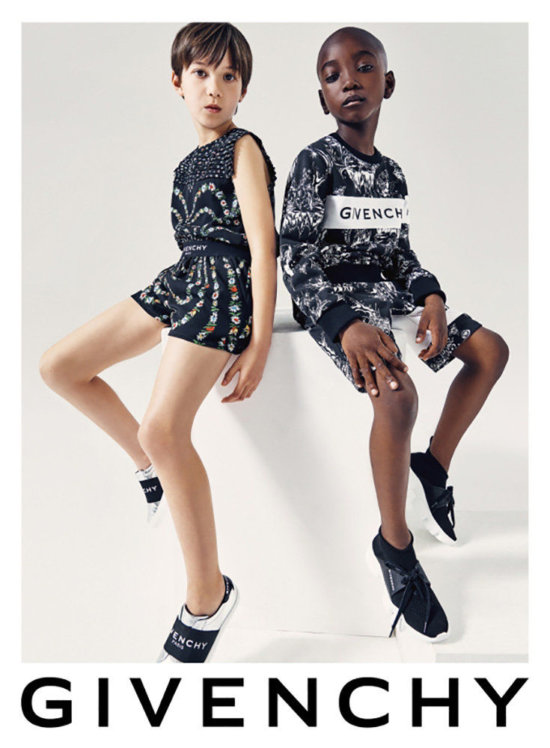GIV_SS20_AD_KIDS_C4_AL_SP_72RVB - Givenchy - Franck Malthiery  - Commissions Overview  - Anne-Marie Gardinier Photographic Agency - Paris