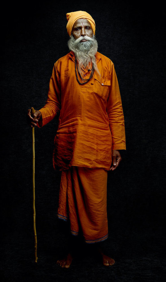 ville : ChitrakootAge : 60 ansSadhu depuis 10 ans - Sâdhus - Denis Rouvre  - Overview  - Anne-Marie Gardinier Photographic Agency - Paris