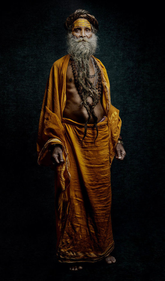 Ville : VaranasiAge : 72 ansSadhu depuis 50 ans - Sâdhus - Denis Rouvre  - Overview  - Anne-Marie Gardinier Photographic Agency - Paris