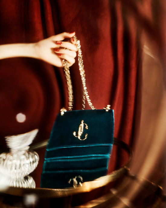 JC_PG6_v2 - Jimmy Choo Special project - Tom Brannigan  - Still life  - Anne-Marie Gardinier Photographic Agency - Paris