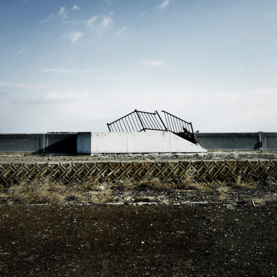 Tsunami 007-1902 - Low Tide - Denis Rouvre  - Overview  - Anne-Marie Gardinier Photographic Agency - Paris