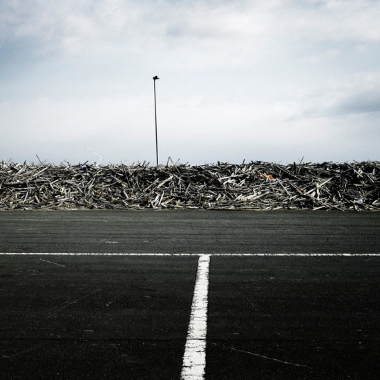 Tsunami 028-1902 - Low Tide - Denis Rouvre  - Overview  - Anne-Marie Gardinier Photographic Agency - Paris