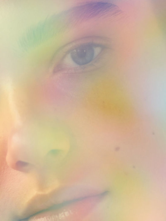 1 - multicolor - Karin Berndl  - Beauty  - Anne-Marie Gardinier Photographic Agency - Paris