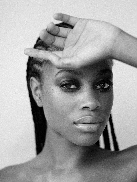 1 - Black & white portraits - Karin Berndl  - Beauty Overview  - Anne-Marie Gardinier Photographic Agency - Paris