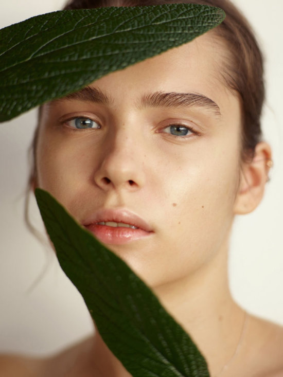 UrteGreen1 - Urte green - Karin Berndl  - Beauty Overview  - Anne-Marie Gardinier Photographic Agency - Paris