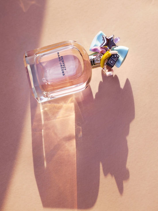 MJ1 - Marc Jacob perfume - Karin Berndl  - Overview Still life  - Anne-Marie Gardinier Photographic Agency - Paris