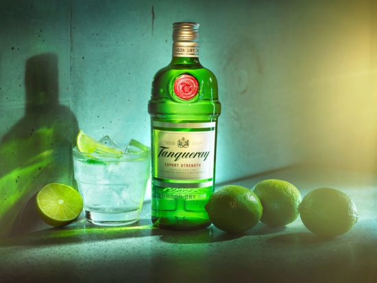 Tanqueray_02 - Jason Hindley – March 2021 - Jason Hindley  - Still life  - Anne-Marie Gardinier Photographic Agency - Paris