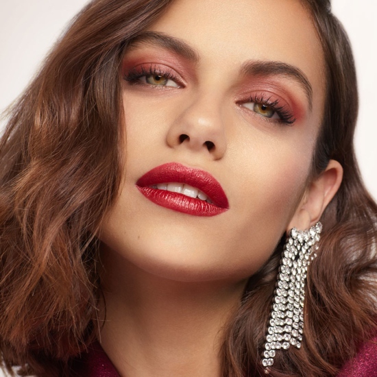 01_Lancome_Holiday_Beaute_Full_Look_NYE_V4_1x1 - Lancôme - Laura Bonnefous  - Beauty  - Anne-Marie Gardinier Photographic Agency - Paris