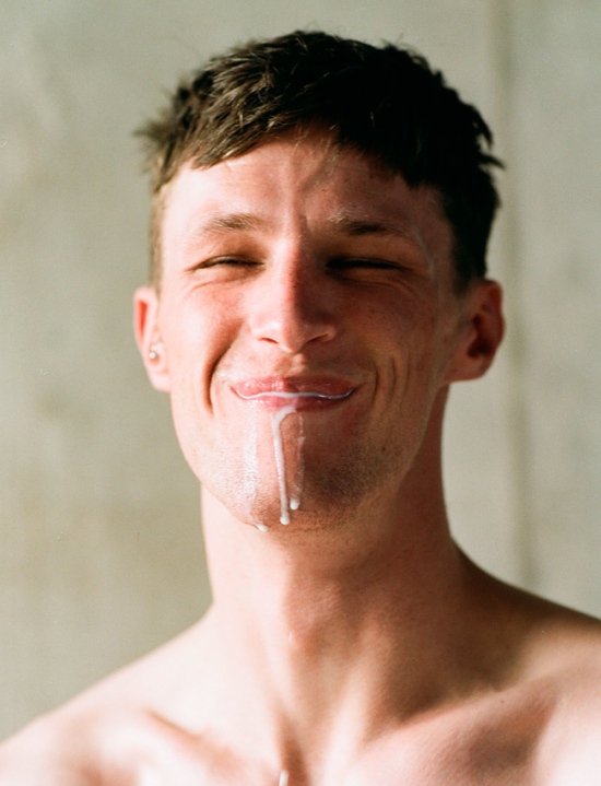 08-OlivierYoan-Milkman-2019.03.29 - Jack Buchanan - Olivier Yoan  - Overview  - Anne-Marie Gardinier Photographic Agency - Paris