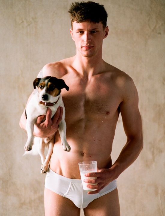 09-OlivierYoan-Milkman-2019.03.29 - Jack Buchanan - Olivier Yoan  - Overview  - Anne-Marie Gardinier Photographic Agency - Paris