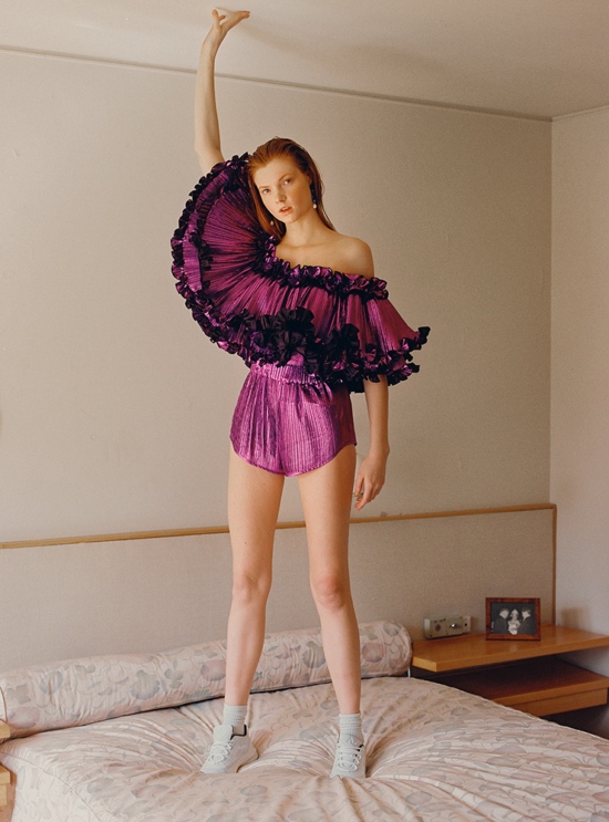 1NSTANT_NEGA_1 - 1NSTANT – Color -  - Overview  - Anne-Marie Gardinier Photographic Agency - Paris