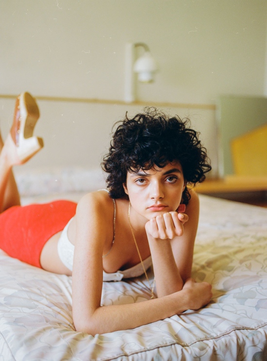 1NSTANT_NEGA_4 - 1NSTANT – Color -  - Overview  - Anne-Marie Gardinier Photographic Agency - Paris