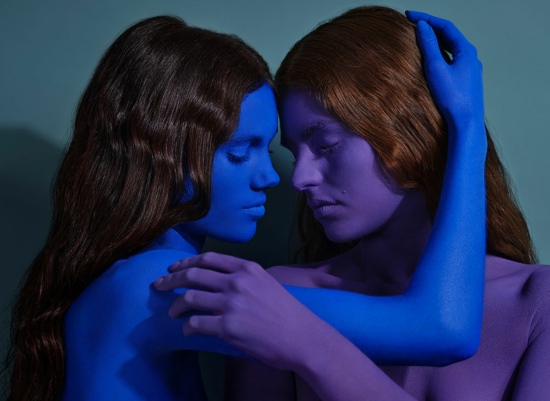 test-fuji0619 - BLUE - Laura Bonnefous  - Beauty  - Anne-Marie Gardinier Photographic Agency - Paris