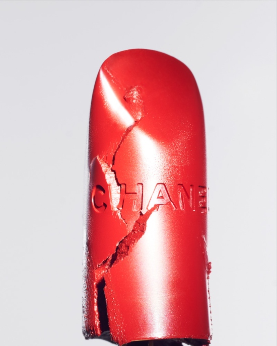 tb_cablemag_facemelt_8.22_chanel1 - Tom Brannigan for Cable Magazine - Tom Brannigan  - Overview Still life  - Anne-Marie Gardinier Photographic Agency - Paris