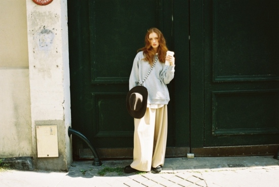 B018395-R1-16-17 – Grande -  -  - Overview  - Anne-Marie Gardinier Photographic Agency - Paris