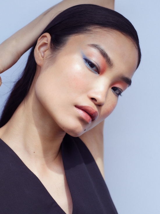 CF468619 -  - Karin Berndl  - Beauty Overview  - Anne-Marie Gardinier Photographic Agency - Paris
