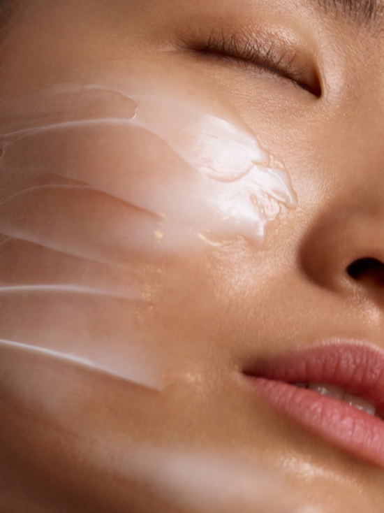 KarinBerndlSKIIBeauty4 -  - Karin Berndl  - Beauty Overview  - Anne-Marie Gardinier Photographic Agency - Paris