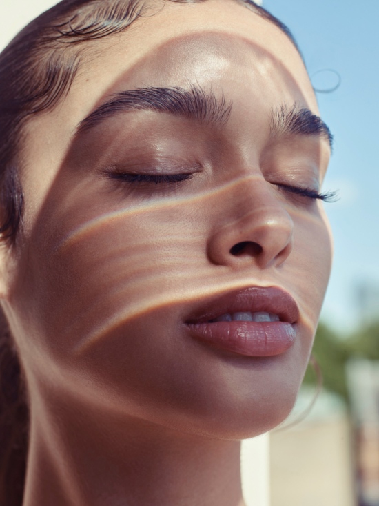 LexKarinBerndlVX2 -  - Karin Berndl  - Beauty Overview  - Anne-Marie Gardinier Photographic Agency - Paris