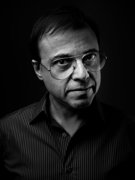 Bertrand-Burgalat_LUI-165043_BW-749×1000 - Portraits N&B - Denis Rouvre  - Overview  - Anne-Marie Gardinier Photographic Agency - Paris