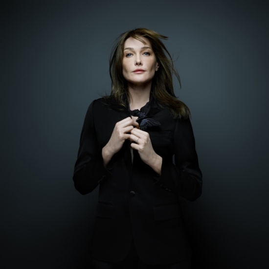 Carla-Bruni-098479-98479-1000×1000 - Portraits - Denis Rouvre  - Overview  - Anne-Marie Gardinier Photographic Agency - Paris