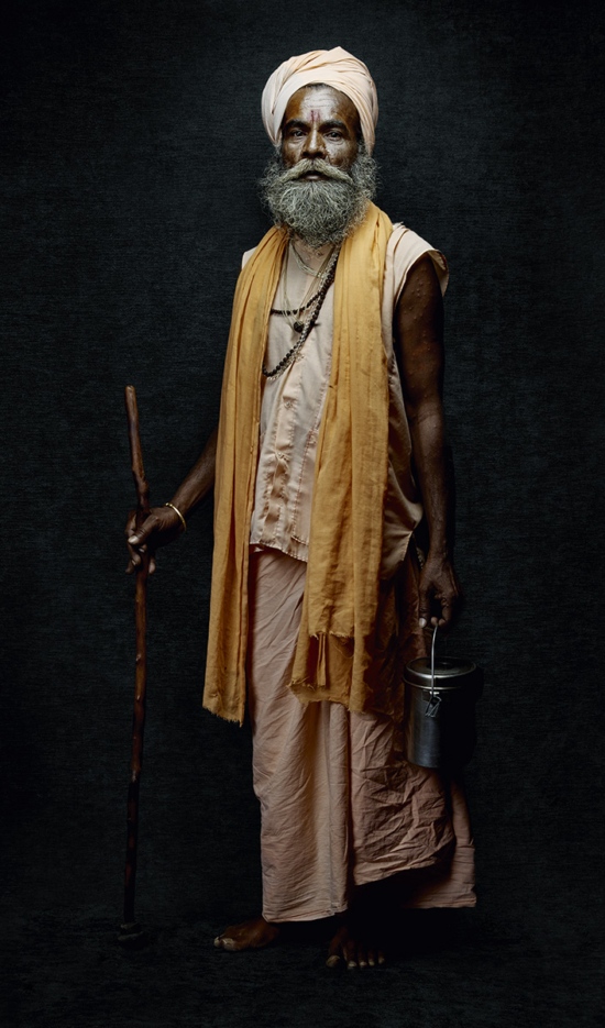 ville : Chitrakoot
Age : 60 ans
Sadhu depuis 25 ans - Sâdhus - Denis Rouvre  - Overview  - Anne-Marie Gardinier Photographic Agency - Paris