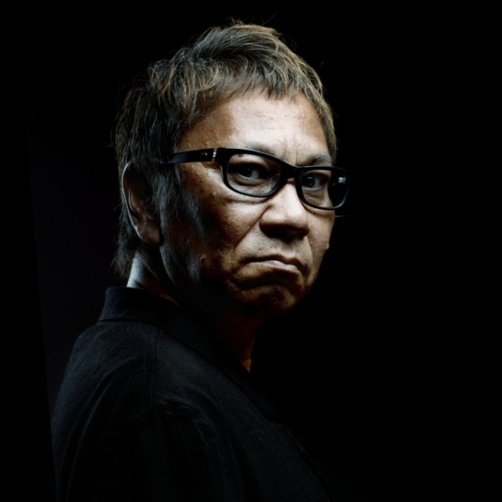 Takashi-Mike-55190-1-1000×1000 - Portraits - Denis Rouvre  - Overview  - Anne-Marie Gardinier Photographic Agency - Paris