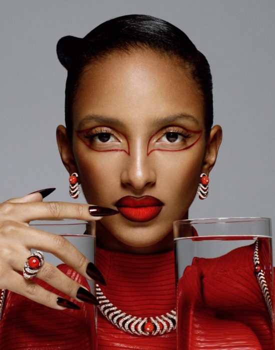 JN7A8417def – Grande - Jabe for Vogue Arabia -  - Overview  - Anne-Marie Gardinier Photographic Agency - Paris