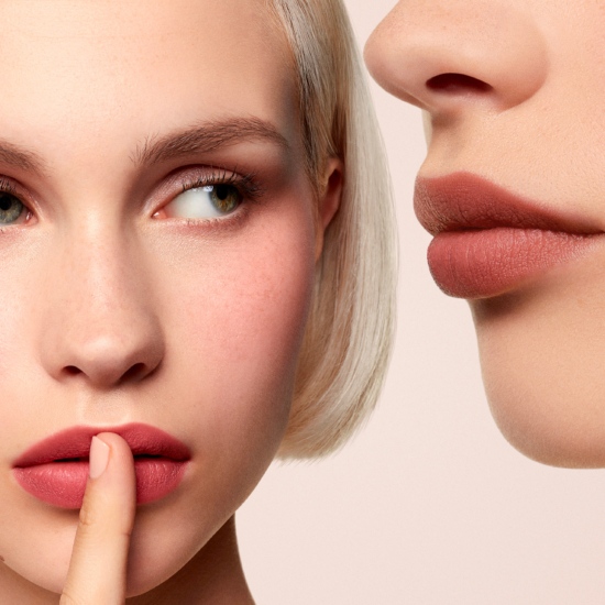 lan_maky_absolu-rouge-intimatte_blushing-nudes-24_compo_01_315_215_1x1_HD - Jabe for Lancôme -  - Overview Skin  - Anne-Marie Gardinier Photographic Agency - Paris