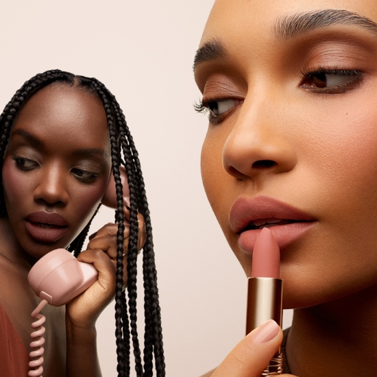 lan_maky_absolu-rouge-intimatte_blushing-nudes-24_compo_03_340_450_1x1_HD - Jabe for Lancôme -  - Overview Skin  - Anne-Marie Gardinier Photographic Agency - Paris