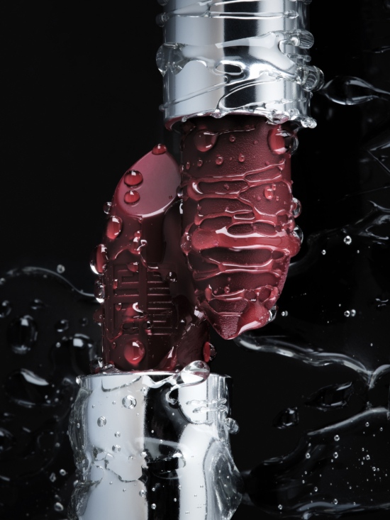 tb+lipstick_9.4.24_1 - Tom Branningan - Tom Brannigan  - Overview Still life  - Anne-Marie Gardinier Photographic Agency - Paris