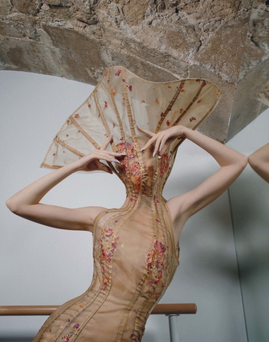 JN7A3628DEFCROP1 - Jabe for Vogue Arabia -  - Overview  - Anne-Marie Gardinier Photographic Agency - Paris