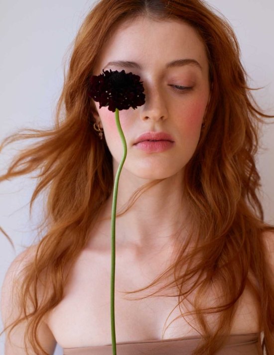 240809_BelleBeauty486503 - Karin Berndl - Karin Berndl  - Beauty Overview  - Anne-Marie Gardinier Photographic Agency - Paris