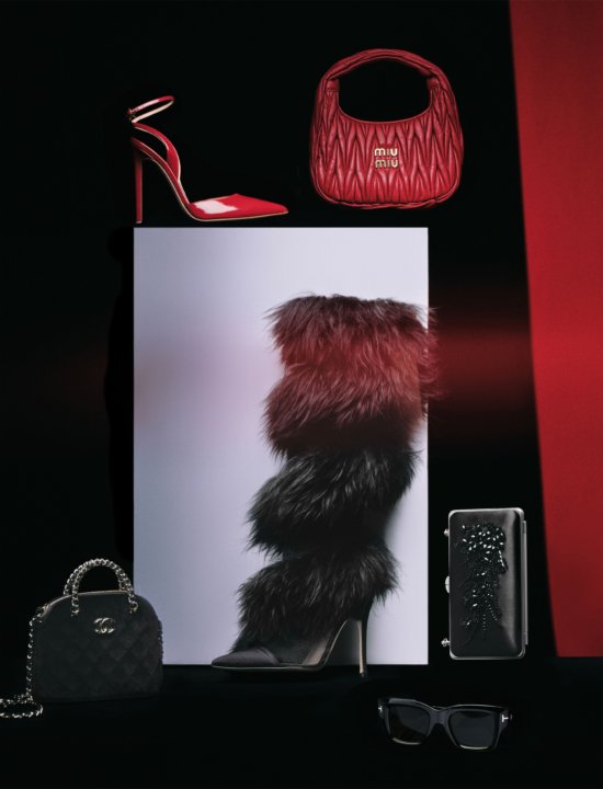 Numéro_Charnel_image2 - Laura Bonnefous for Numero - Laura Bonnefous  - Overview Still life  - Anne-Marie Gardinier Photographic Agency - Paris
