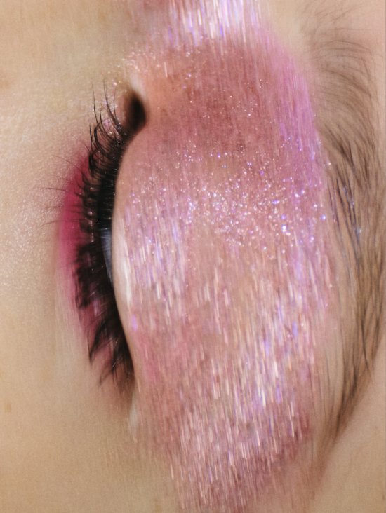 240620_BEAUTYPALETTE4802 - Laura Bonnefous - Laura Bonnefous  - Overview  - Anne-Marie Gardinier Photographic Agency - Paris