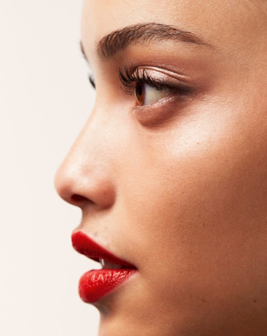 02_RED LIP CLASSIQUE_0213_V1B - Marie Claire X Dior - Chloé Claverie  - Overview  - Anne-Marie Gardinier Photographic Agency - Paris