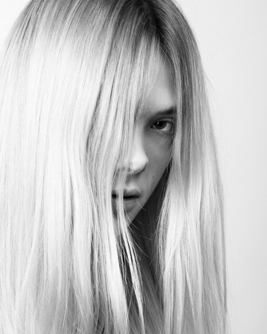 _G4A7592-V4_V5 - Chloe Claverie_Addict - Chloé Claverie  - Overview  - Anne-Marie Gardinier Photographic Agency - Paris