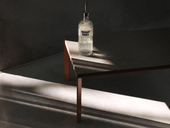 AbsolutBottle_02 - Jason Hindley – Absolut - Jason Hindley  - Still life  - Anne-Marie Gardinier Photographic Agency - Paris