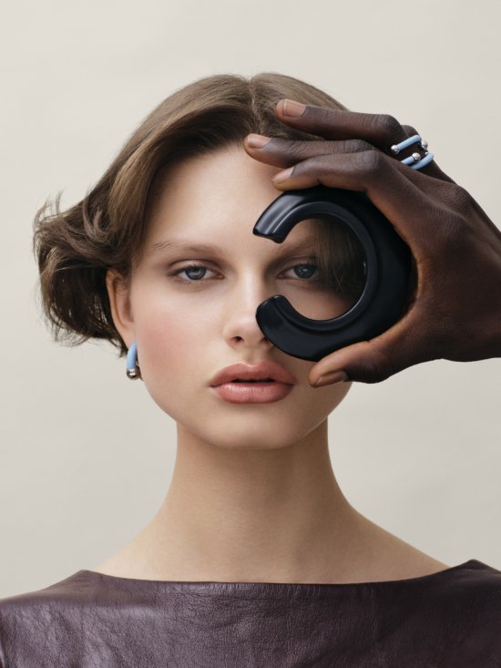 250204_INSTANT4199_MD - 1nstant - Laura Bonnefous  - Beauty  - Anne-Marie Gardinier Photographic Agency - Paris