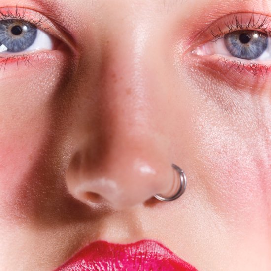 BRIGHTERTB_ELLIETOBIN_BEAUTYTEST_24.4.2511066_BDEF - Tom Brannigan – Beauty Test with Ellie Tobin - Tom Brannigan  - Beauty Overview  - Anne-Marie Gardinier Photographic Agency - Paris