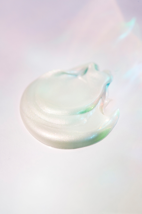 CAMILLE_ET_CHARLOTTE_IRIDESCENT_V2_12_BDEF - Camille & Charlotte – Iridescent - Camille & Charlotte  - Overview  - Anne-Marie Gardinier Photographic Agency - Paris