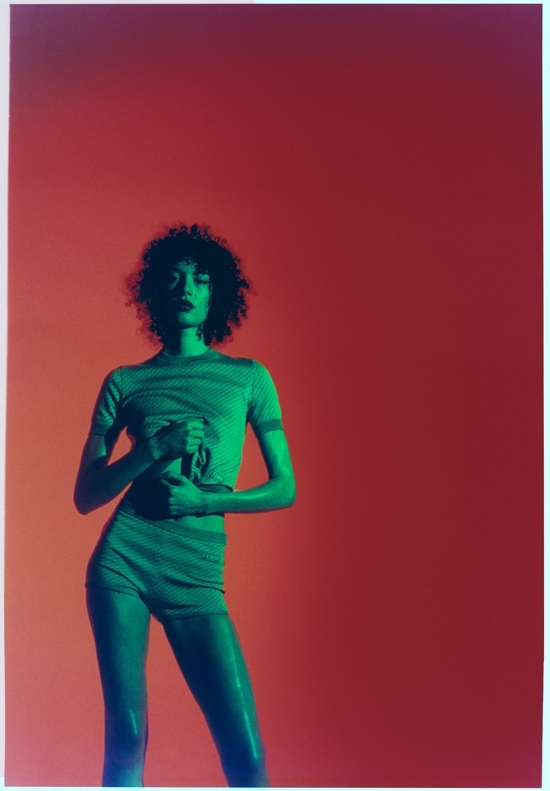 G1xnLfxT - Numero.Jäde .Photographer Lee Wei Swee -  - Overview  - Anne-Marie Gardinier Photographic Agency - Paris