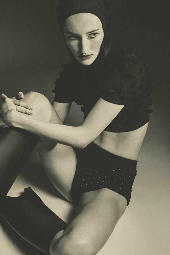 IMAGE_07_0990_final - Numero Netherlands. Photographer Marcello Junior Dino -  - Overview  - Anne-Marie Gardinier Photographic Agency - Paris